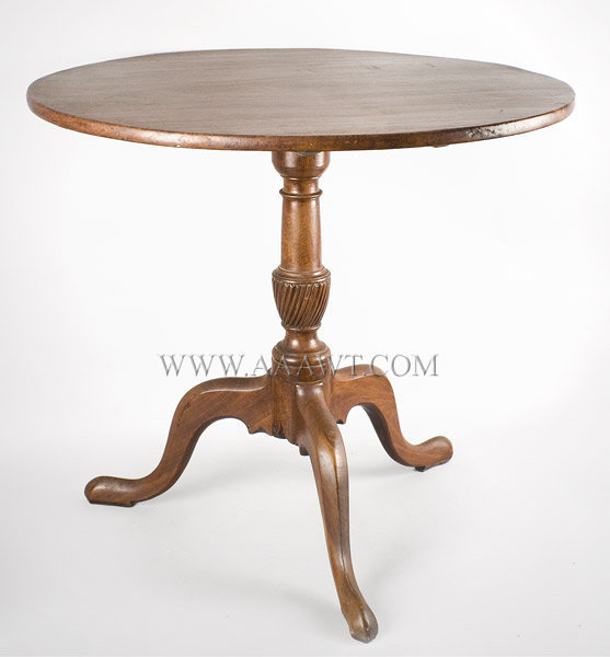 Antiqe Tea Table or Breakfast Table,
Tilt Top, Nice Old Color
Probably Massachusetts
Circa 1775 to 1790, angle view